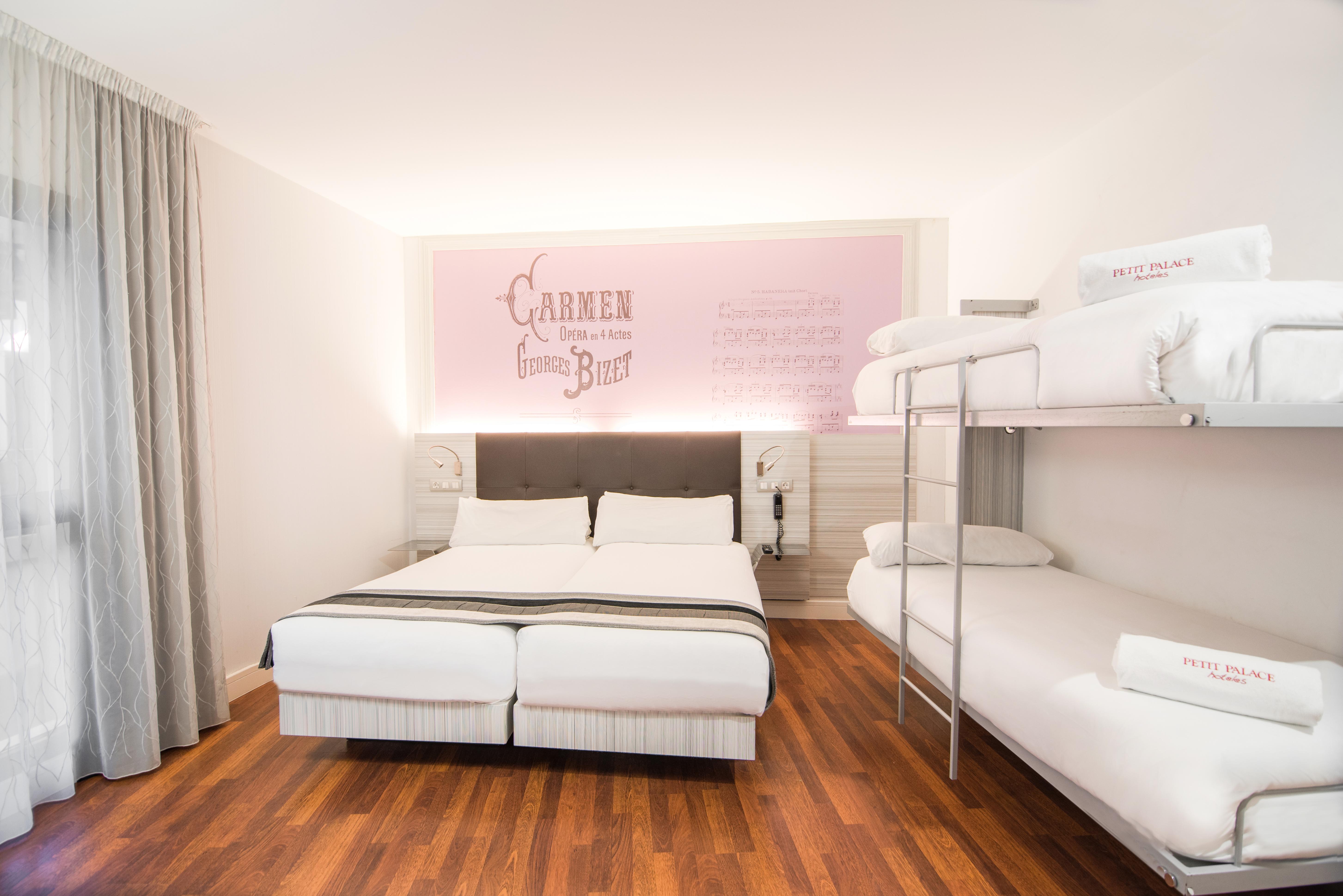 Hotel Petit Palace Boqueria Garden 4*